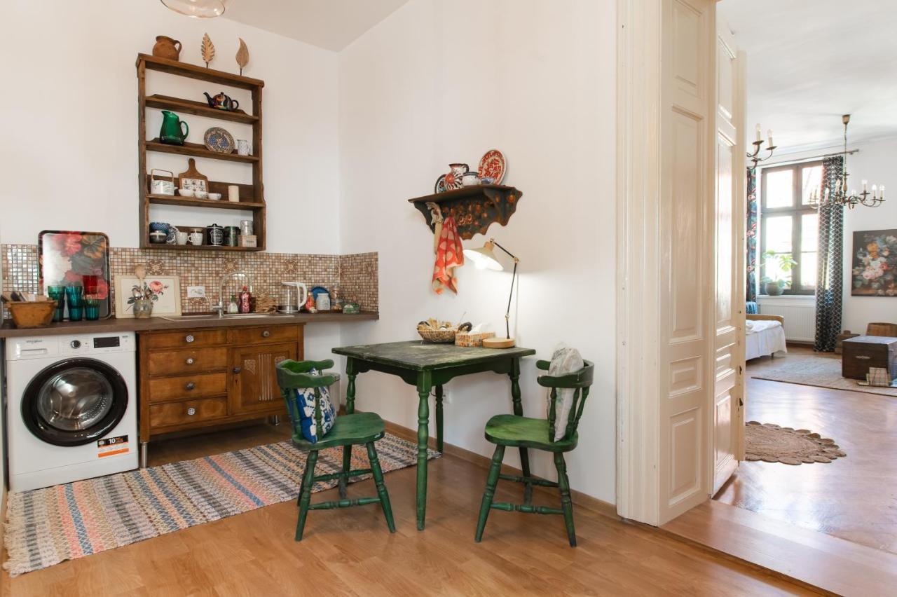 בראשוב City Center Art Deco Apartment מראה חיצוני תמונה