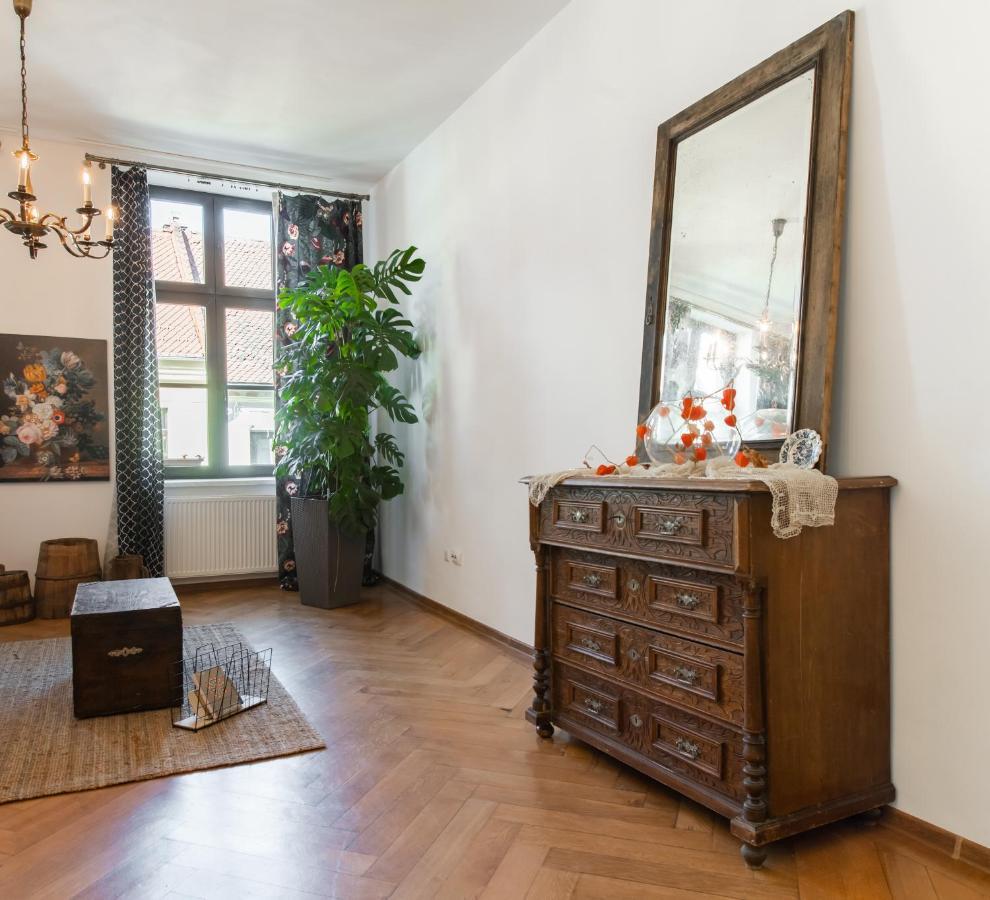 בראשוב City Center Art Deco Apartment מראה חיצוני תמונה