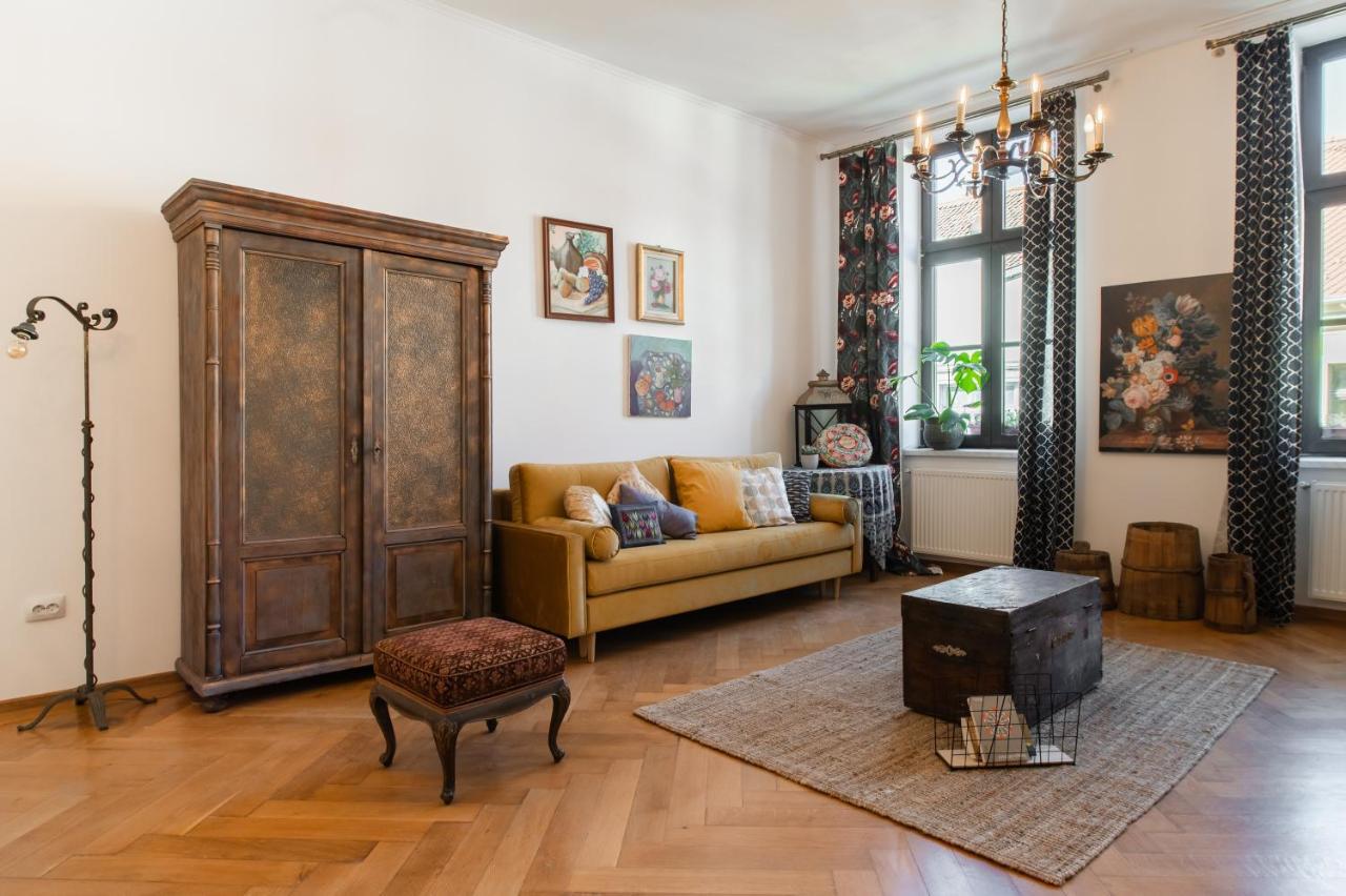 בראשוב City Center Art Deco Apartment מראה חיצוני תמונה